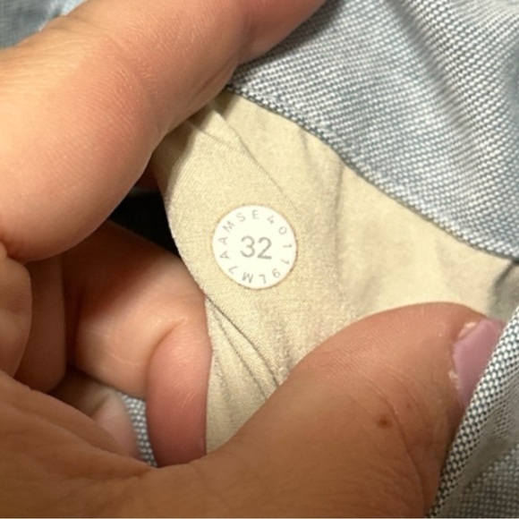 EUC - Lululemon ABC Commission Canvas Flat Front Shorts - size 32 - blue - Picture 5 of 5